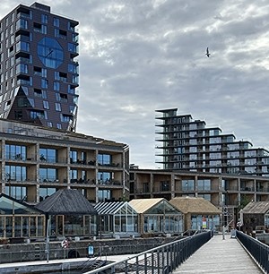 Modernt stråtag i bymidten, Aarhus Ø4